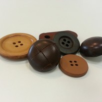 LEATHER BUTTONS